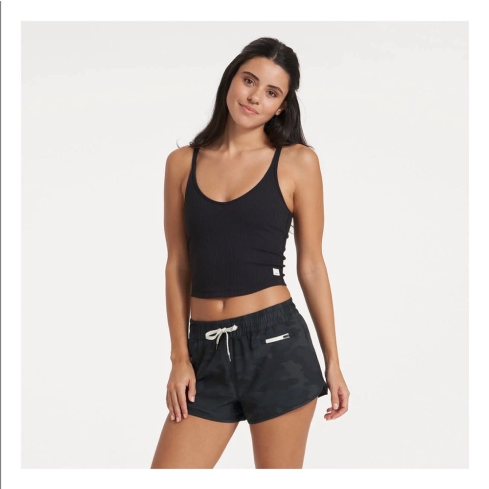 Vuori rib crop tank in black